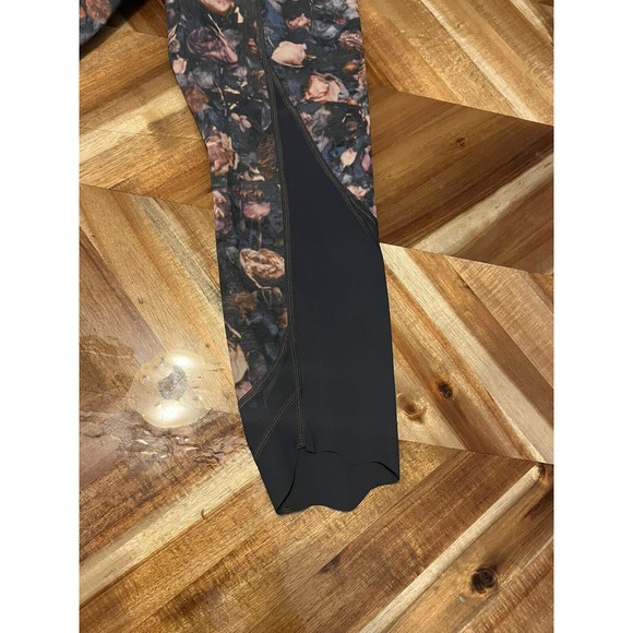 Lululemon Crop Leggings Size 6 Spring Bloom Flip Waist Yoga Active Mesh Leg - Picture 5 of 8